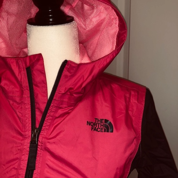 The North Face Size Large 14-16 yr old windbreaker - Picture 2 of 7